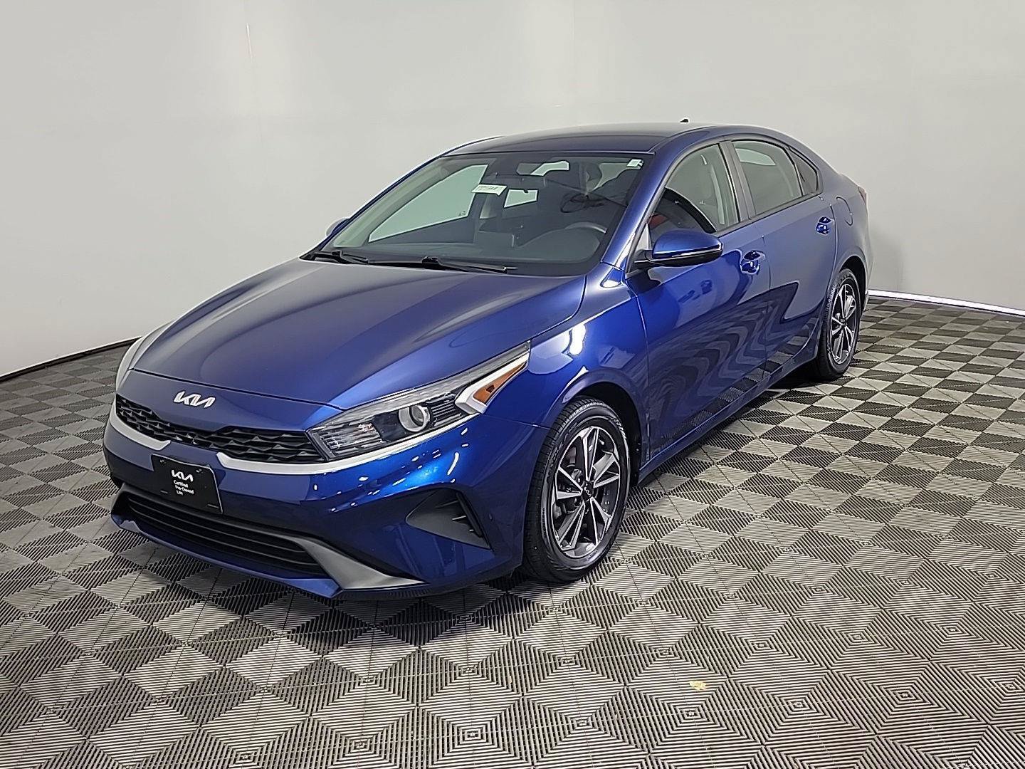 Used 2022 Kia Forte LXS w/ LXS Technology Package FWD image 12