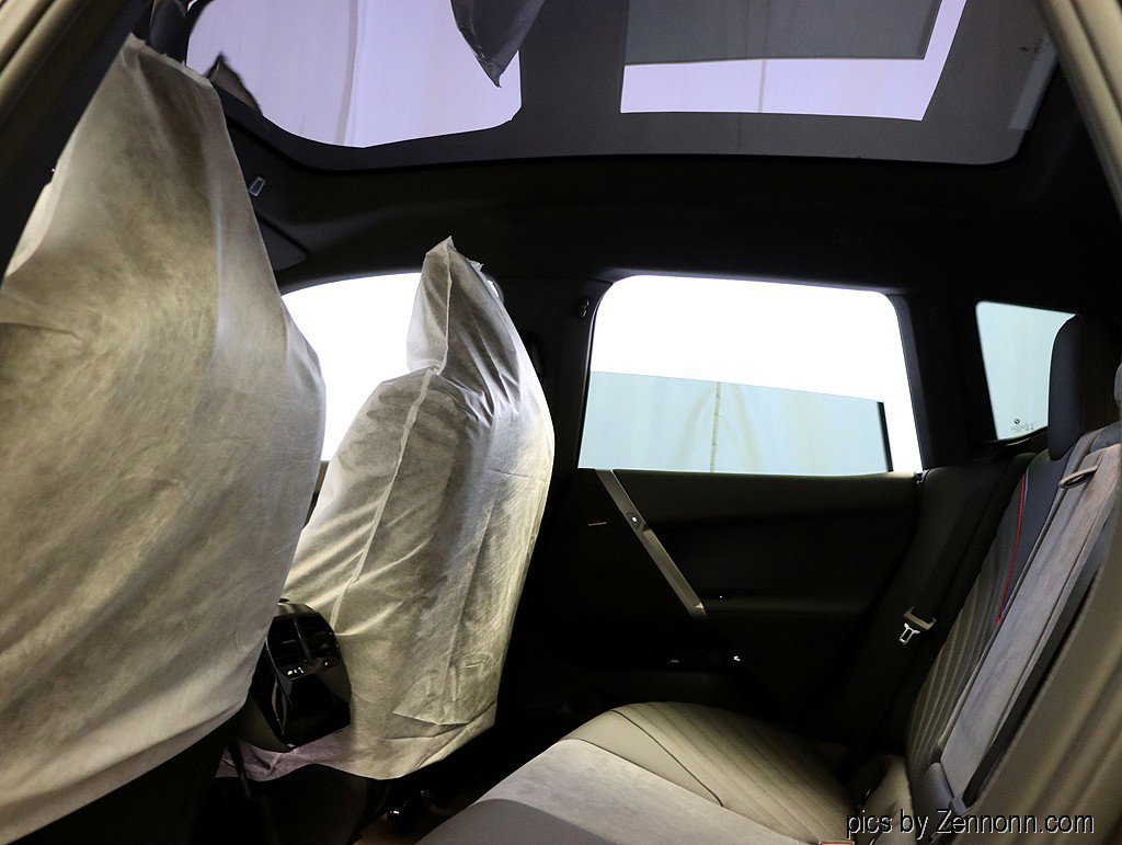 Used 2026 BMW iX xDrive45 w/ M Sport Package image 24