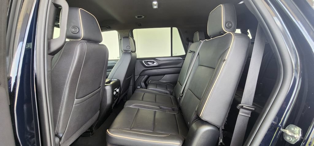 Used 2023 GMC Yukon SLT AWD/4WD image 17