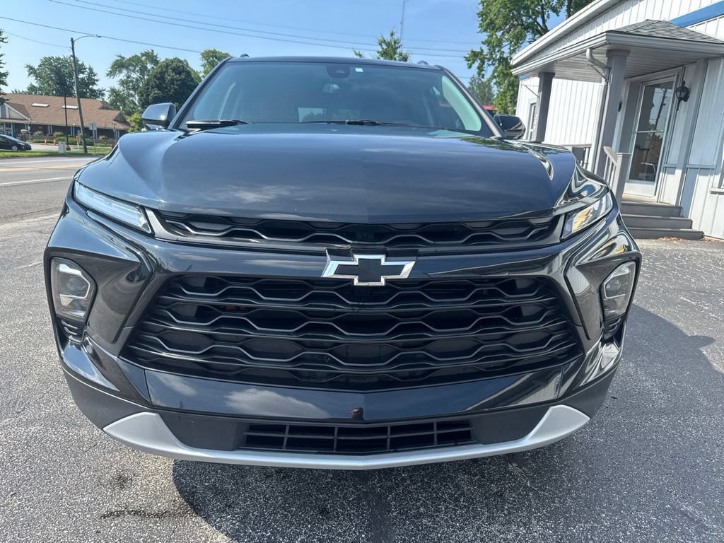 Used 2023 Chevrolet Blazer LT w/ Midnight/Sport Edition AWD/4WD image 2
