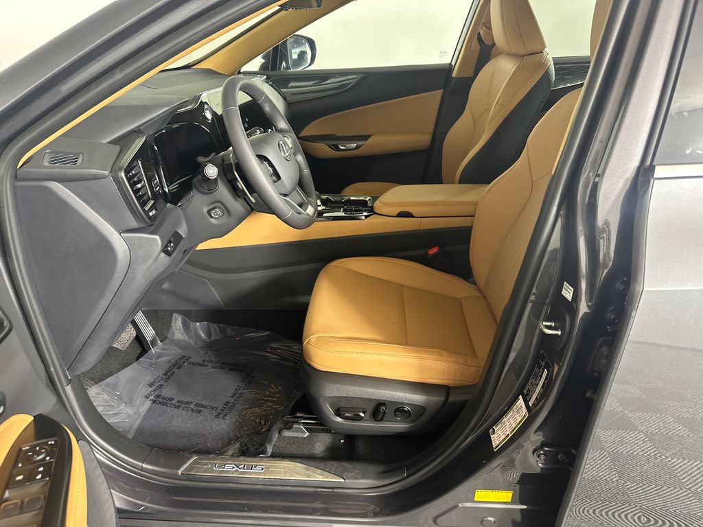 Used 2026 Lexus NX 350h AWD w/ Accessory Package (2T) image 9