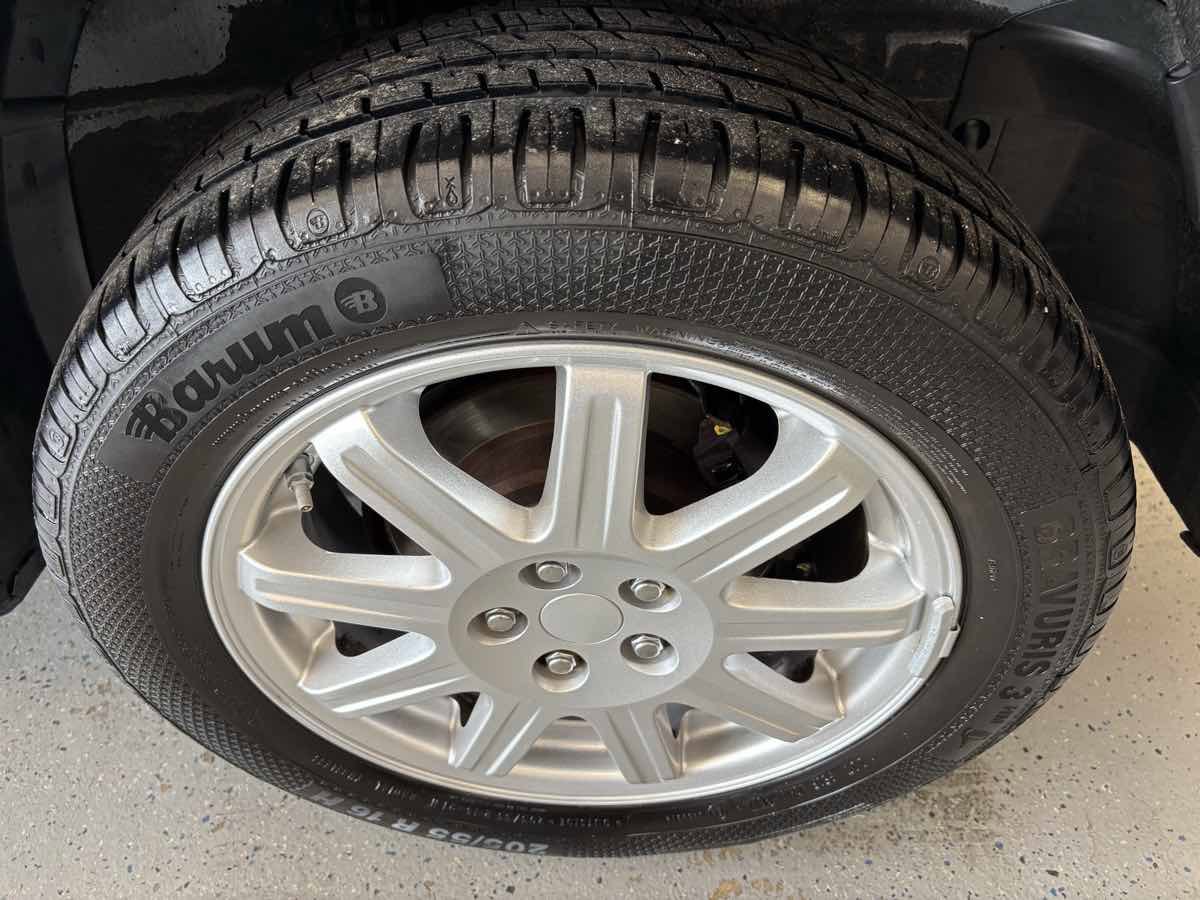 Used 2010 Chrysler PT Cruiser w/ Convenience Group image 27