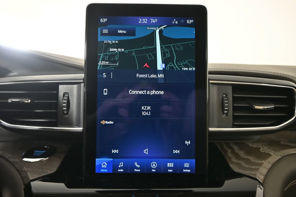 Used 2022 Ford Explorer Platinum w/ Equipment Group 601A AWD/4WD image 28