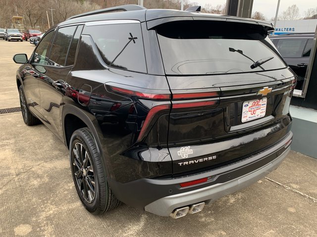 New 2026 Chevrolet Traverse LT w/ Sun and Wheel Package image 3