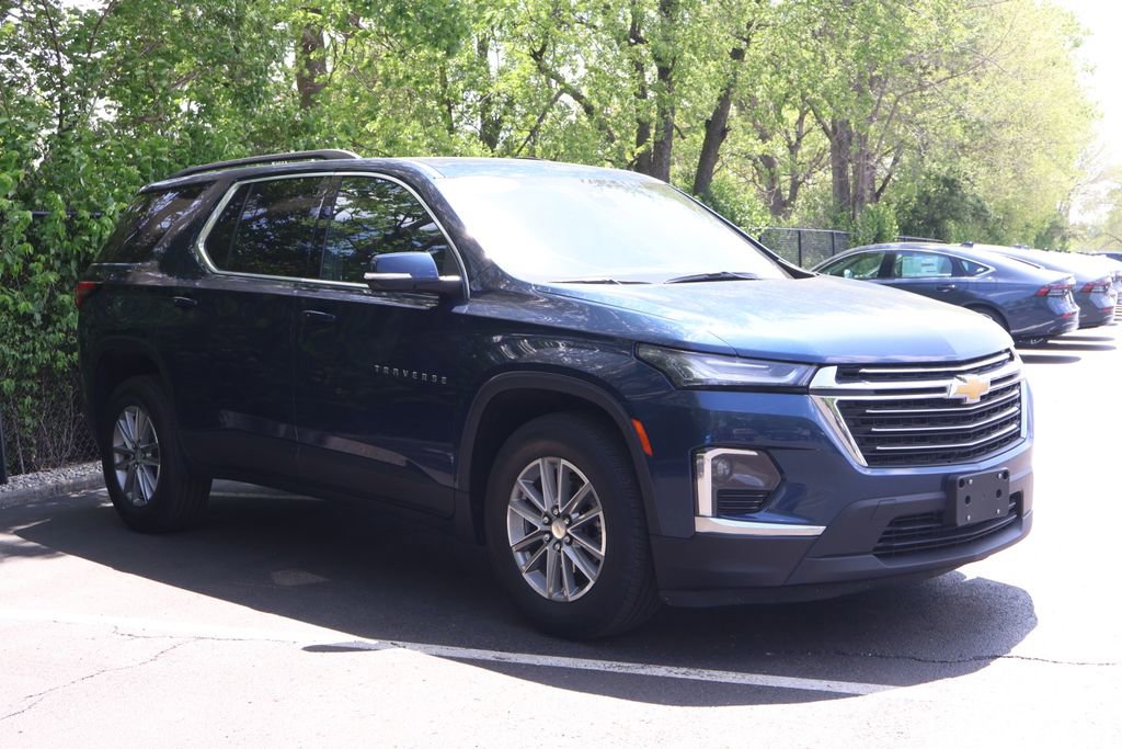 Used 2023 Chevrolet Traverse LT AWD/4WD image 11