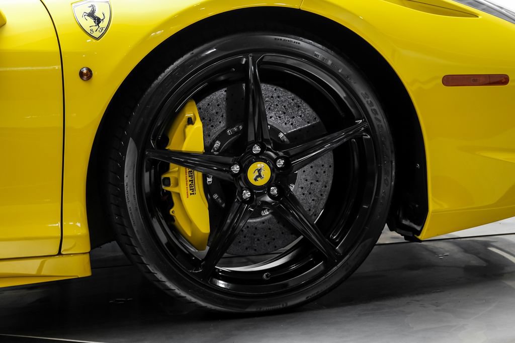 Used 2015 Ferrari 458 Spider RWD image 39