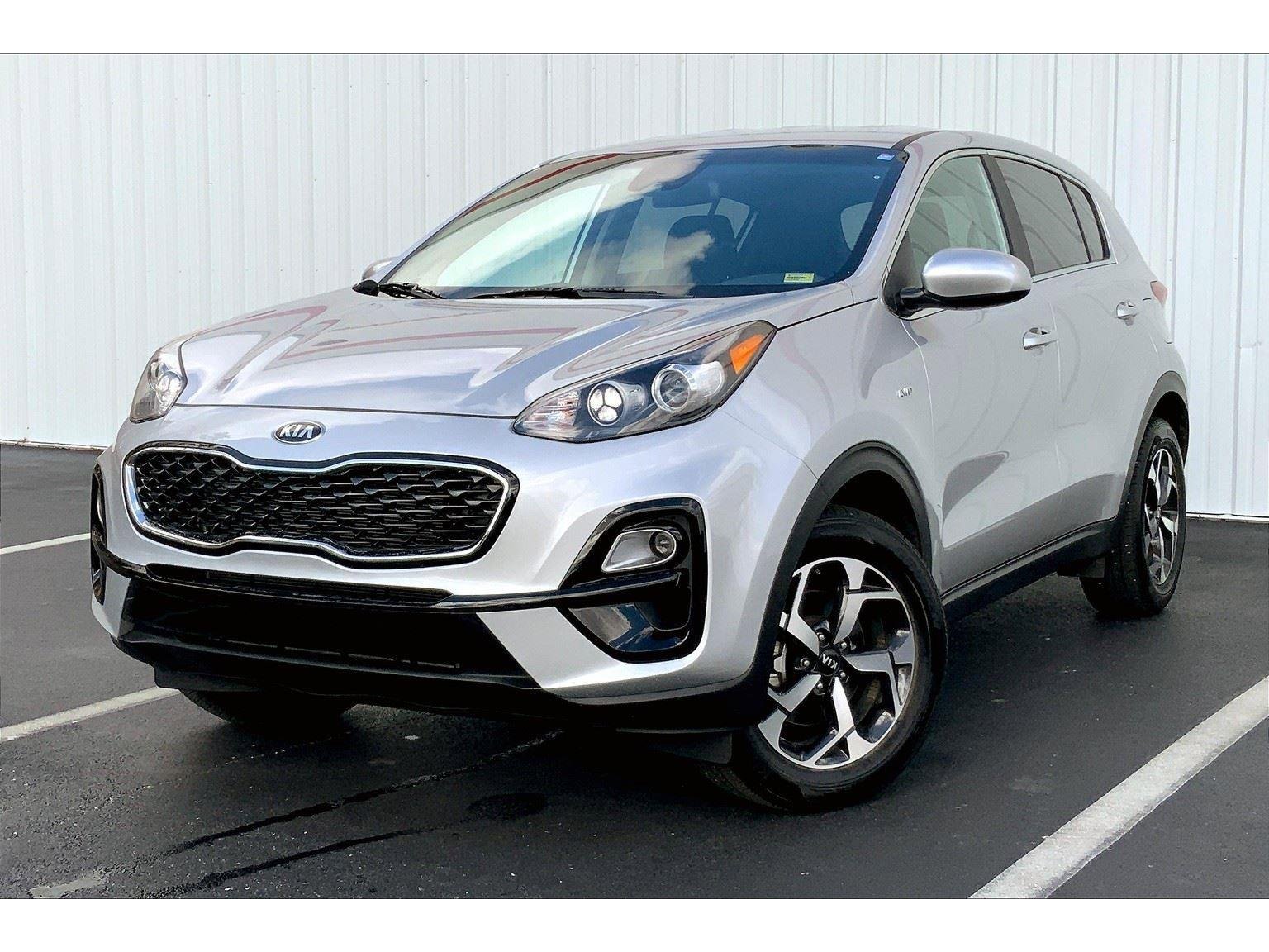Used 2022 Kia Sportage LX image 1