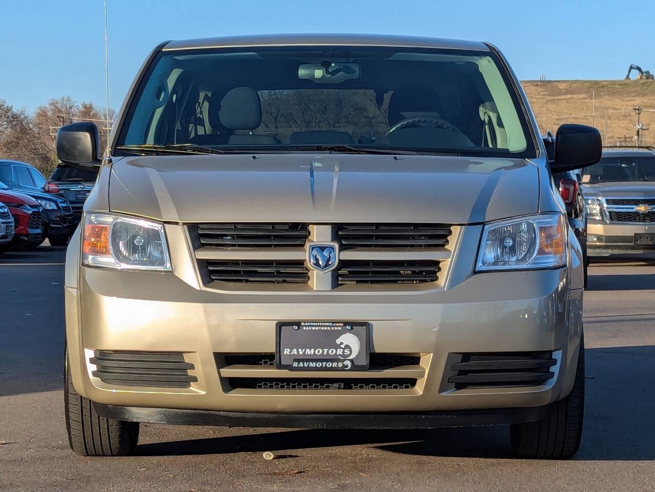 Used 2010 Dodge Grand Caravan SE image 7