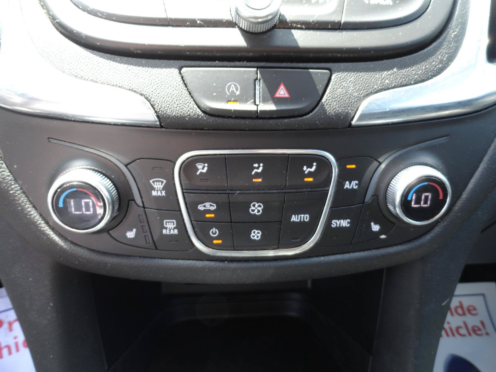 Used 2022 Chevrolet Equinox LT AWD/4WD image 26