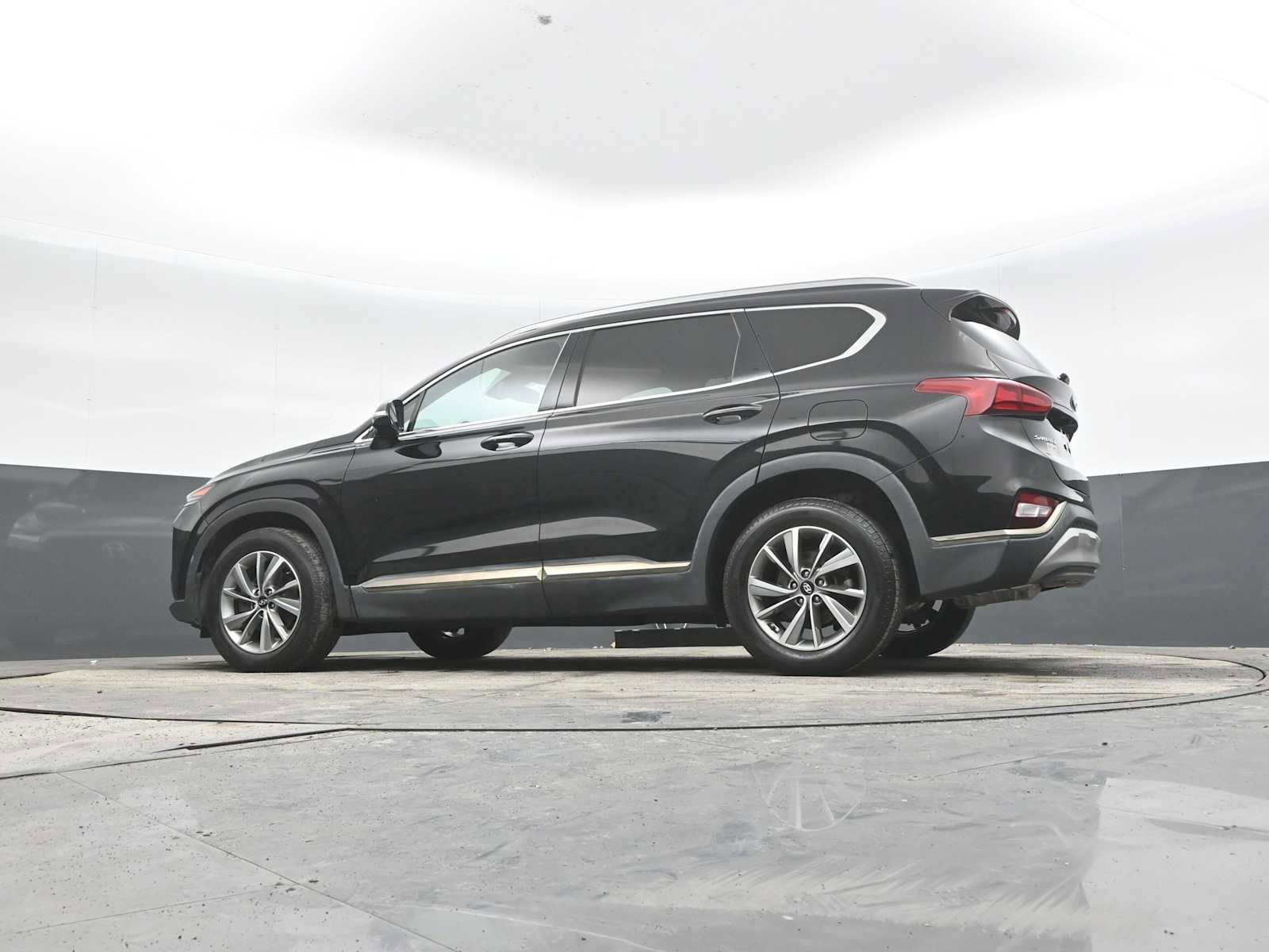 Used 2019 Hyundai Santa Fe Limited image 42
