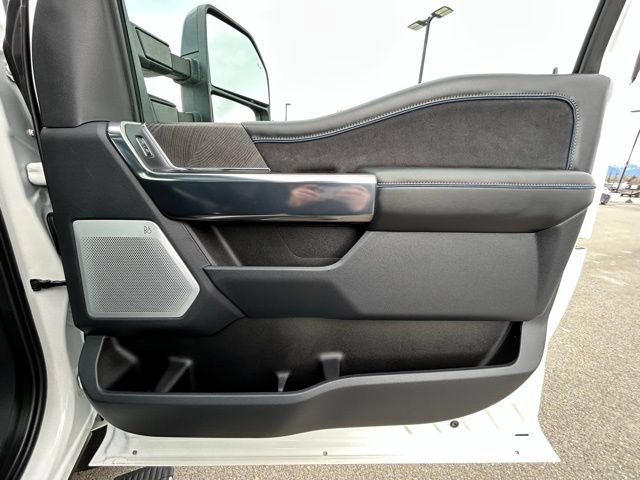Used 2025 Ford F350 Platinum AWD/4WD image 48