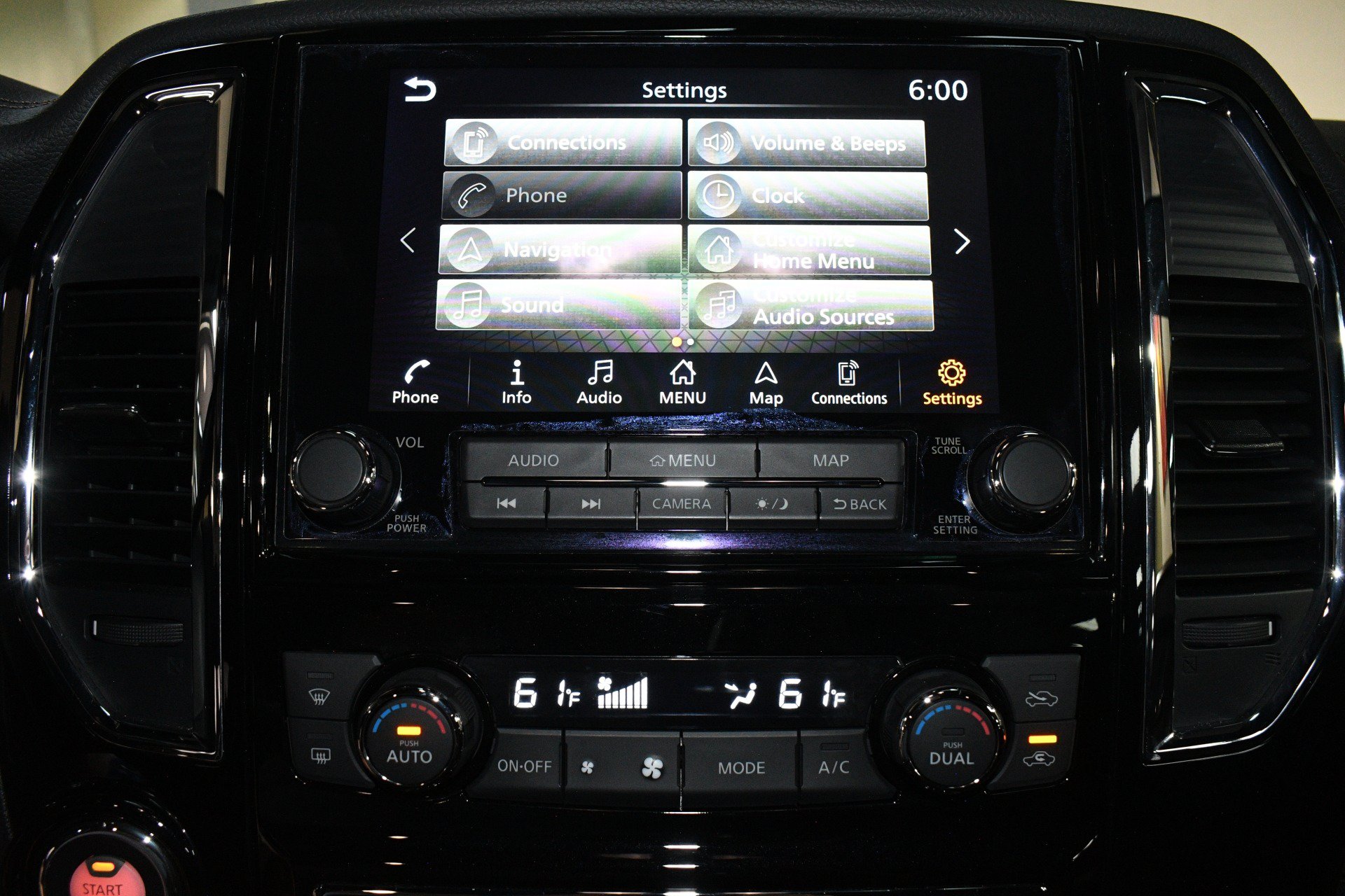 Used 2023 Nissan Titan Platinum Reserve w/ Moonroof Package AWD/4WD image 33