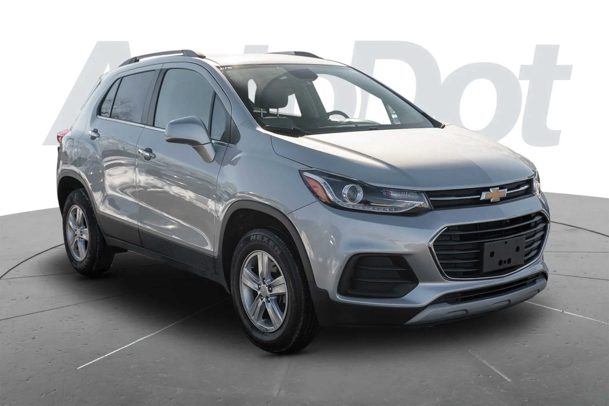 Used 2018 Chevrolet Trax LT w/ LT Convenience Package image 4