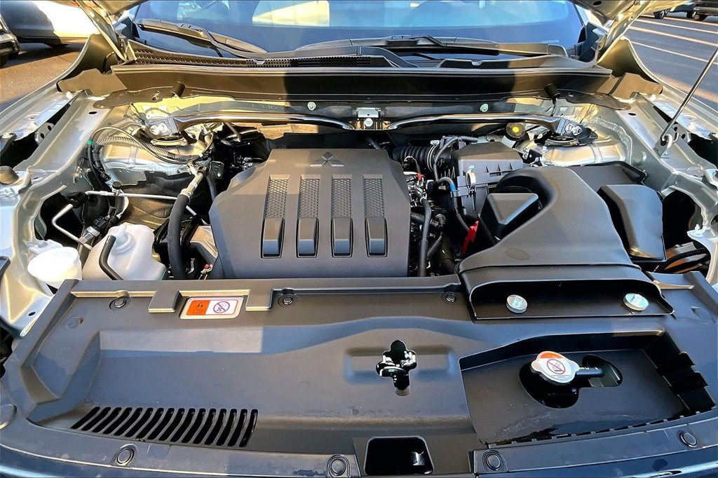 New 2026 Mitsubishi Eclipse Cross SEL image 10