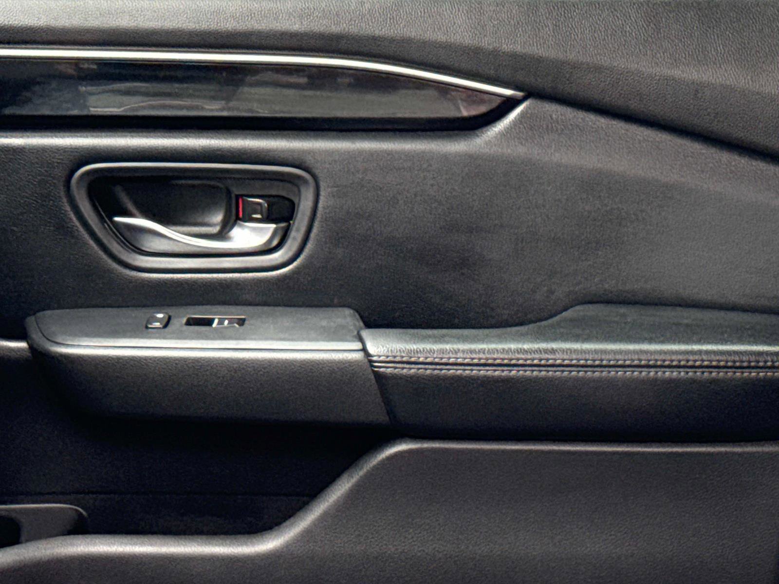 Certified 2023 Honda Pilot Touring image 24