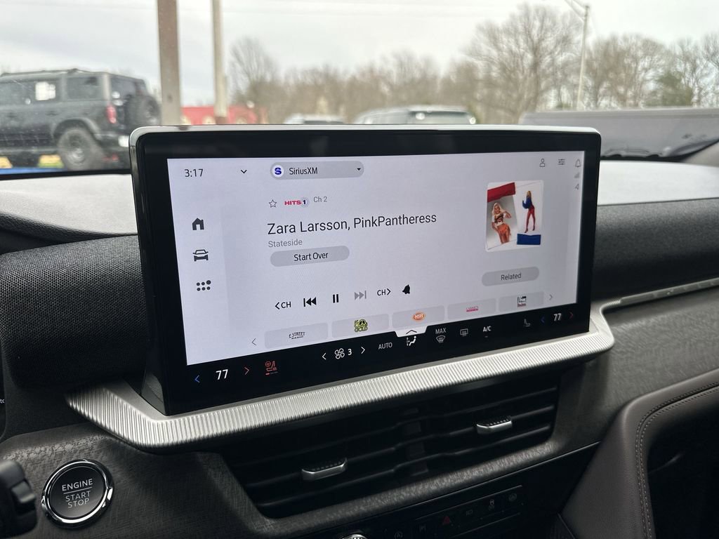 Used 2025 Ford Explorer Platinum w/ Ultimate Package image 16