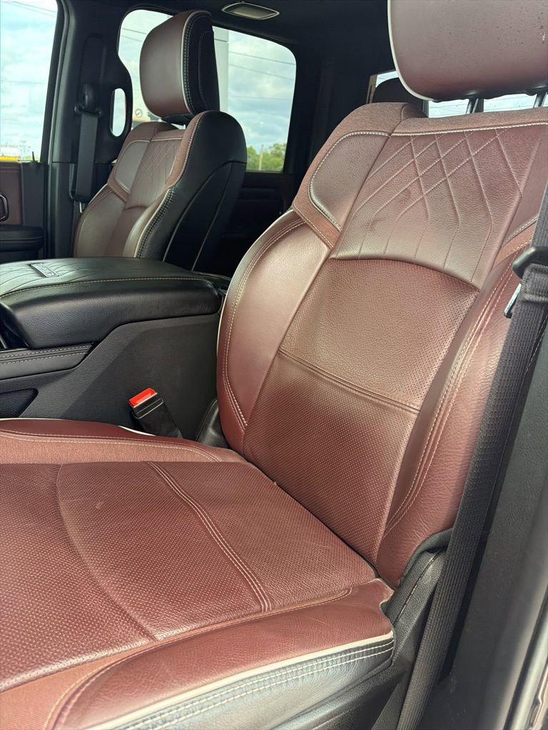 Used 2025 RAM 3500 Limited image 9