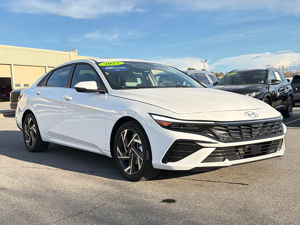 Certified 2025 Hyundai Elantra Limited image 2