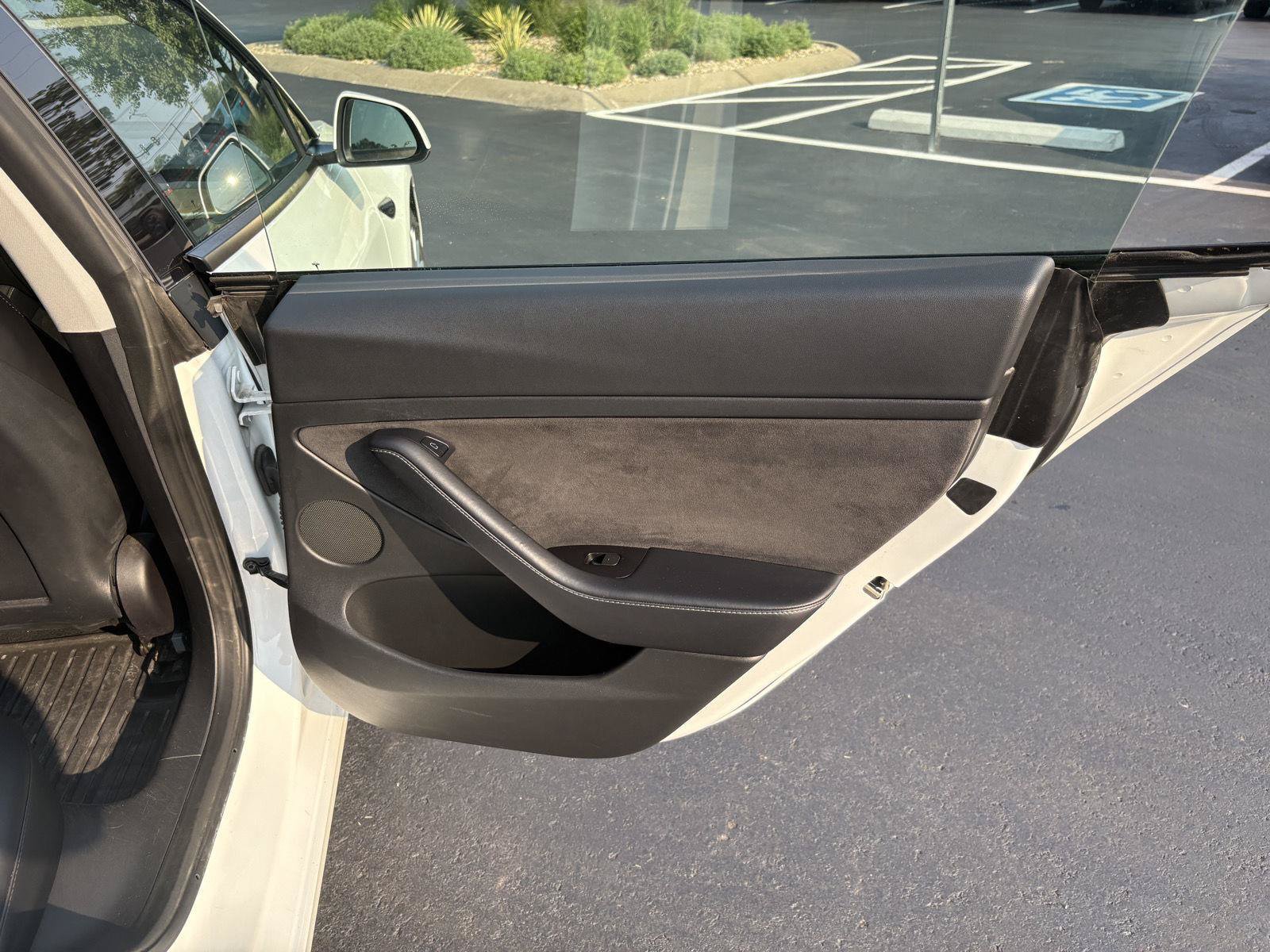 Used 2022 Tesla Model 3 Long Range AWD/4WD image 16