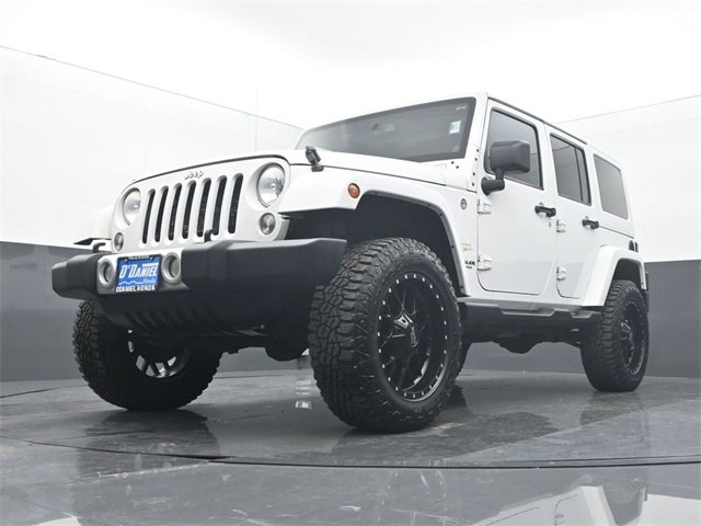Used 2014 Jeep Wrangler Unlimited Sahara w/ Connectivity Group image 8
