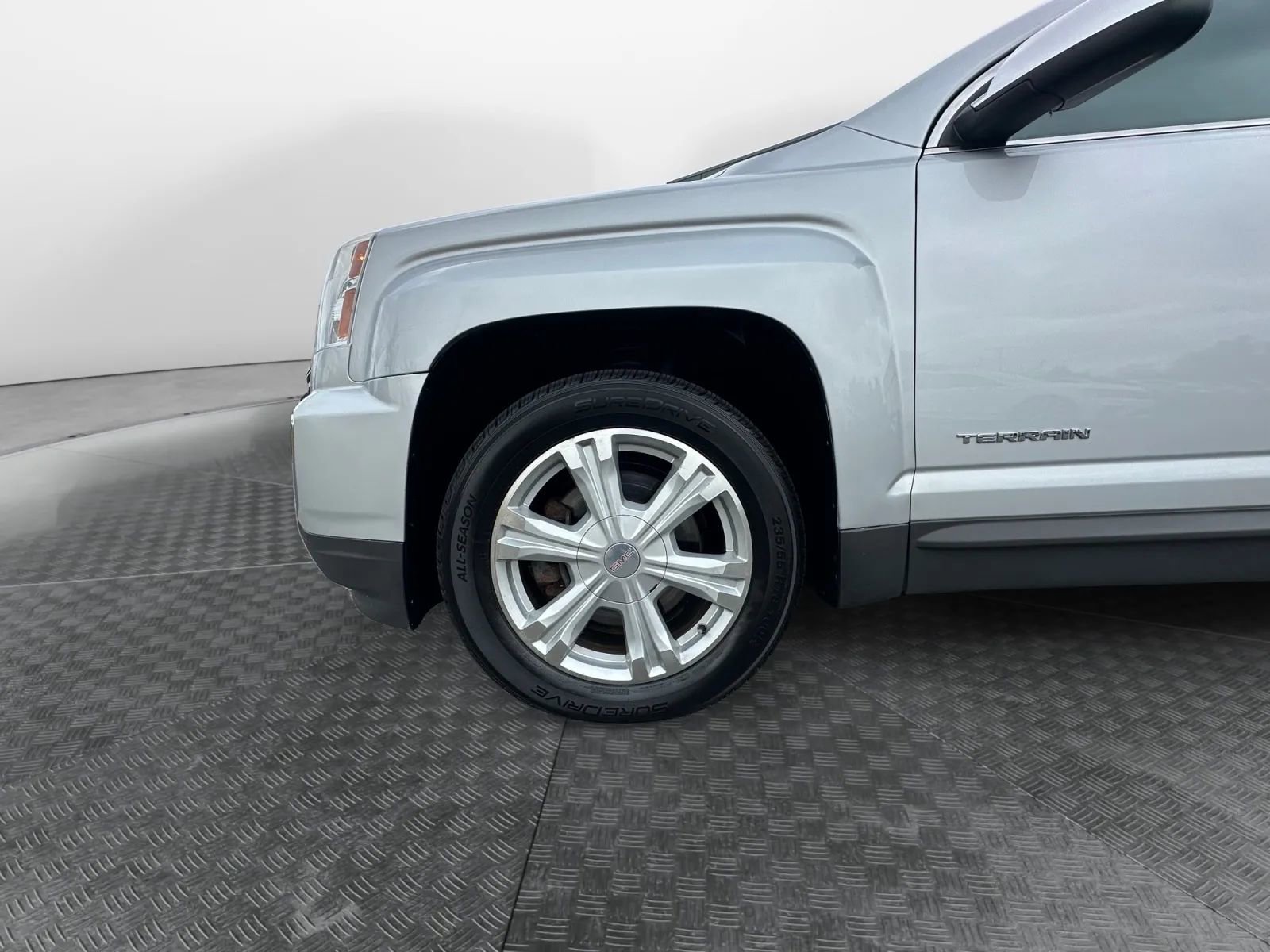 Used 2017 GMC Terrain SLE image 20