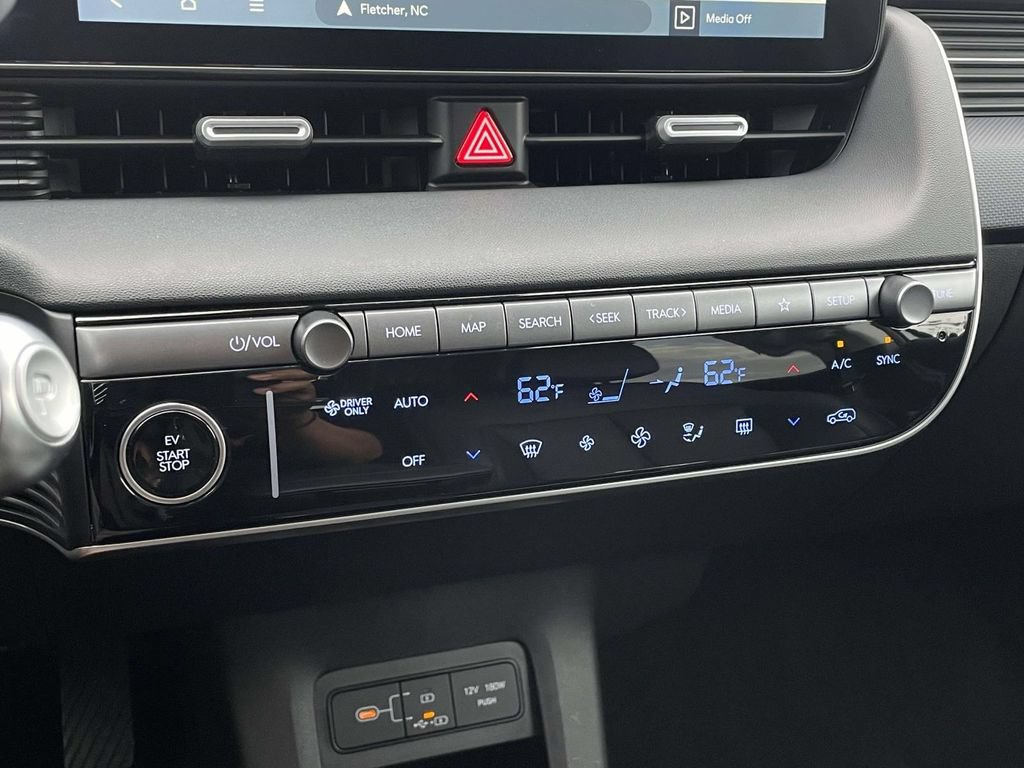 Certified 2025 Hyundai Ioniq 5 SEL RWD image 20