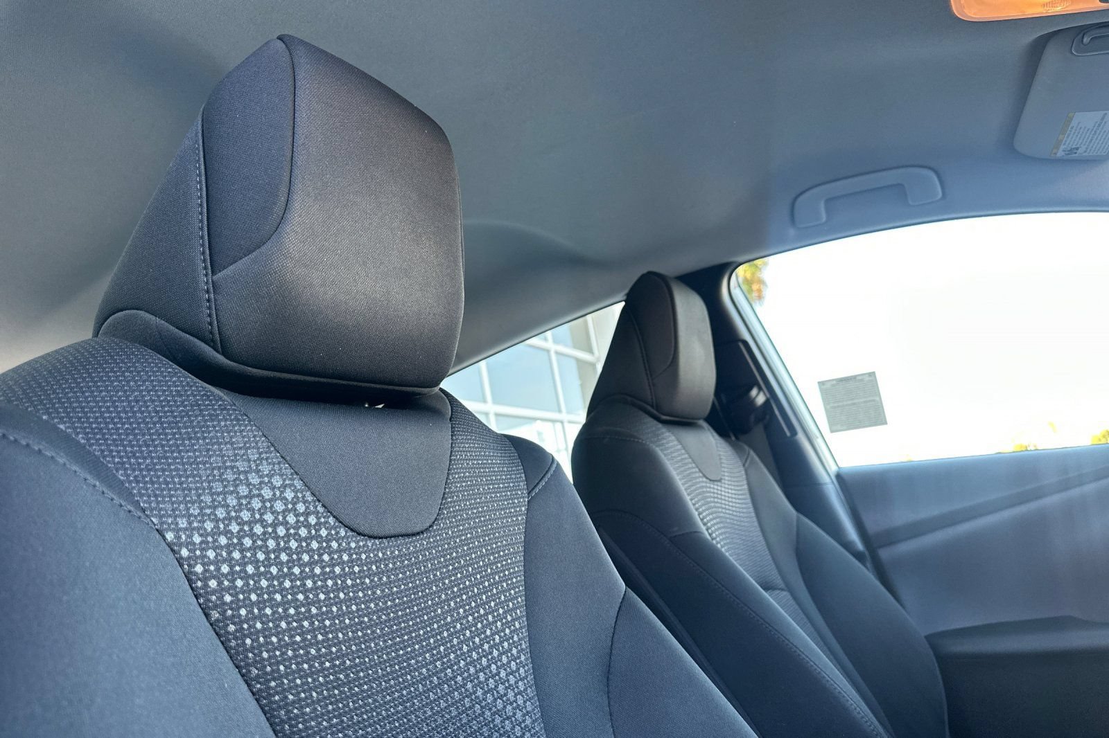 Certified 2020 Toyota Prius LE FWD image 17