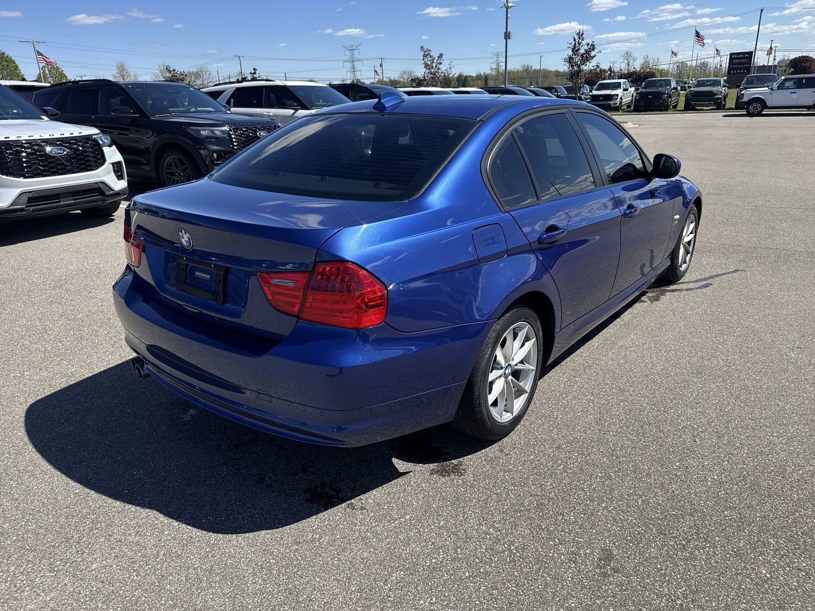 Used 2010 BMW 328i xDrive Sedan AWD/4WD image 6