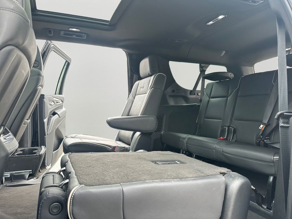 Used 2023 Cadillac Escalade ESV Premium Luxury image 25