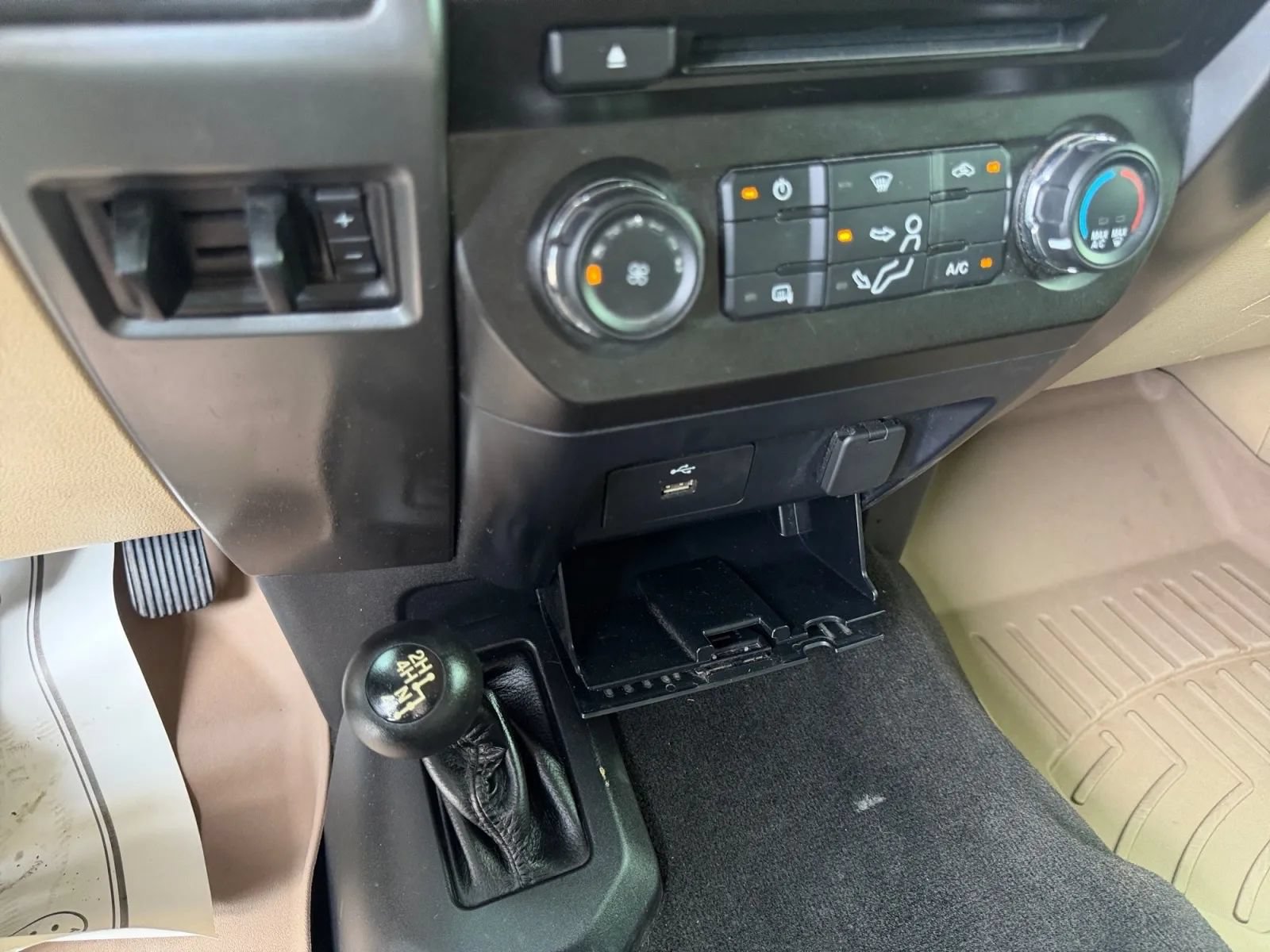 Used 2017 Ford F250 XLT AWD/4WD image 22
