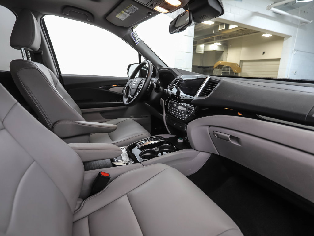 Used 2018 Honda Pilot Touring image 34