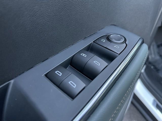 Used 2025 GMC Acadia AT4 w/ LPO, All-Weather Package image 23