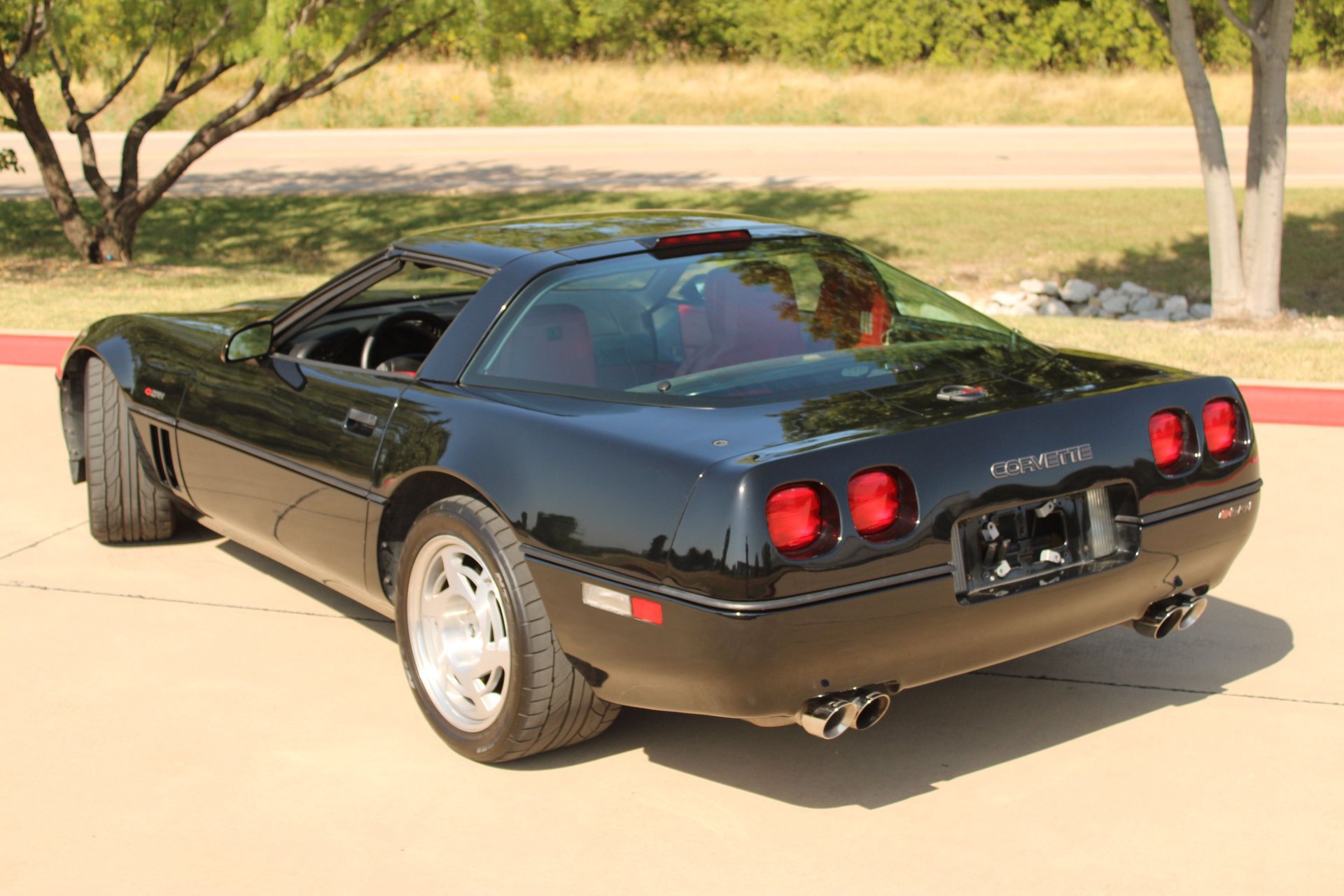 Used 1990 Chevrolet Corvette ZR-1 RWD image 8