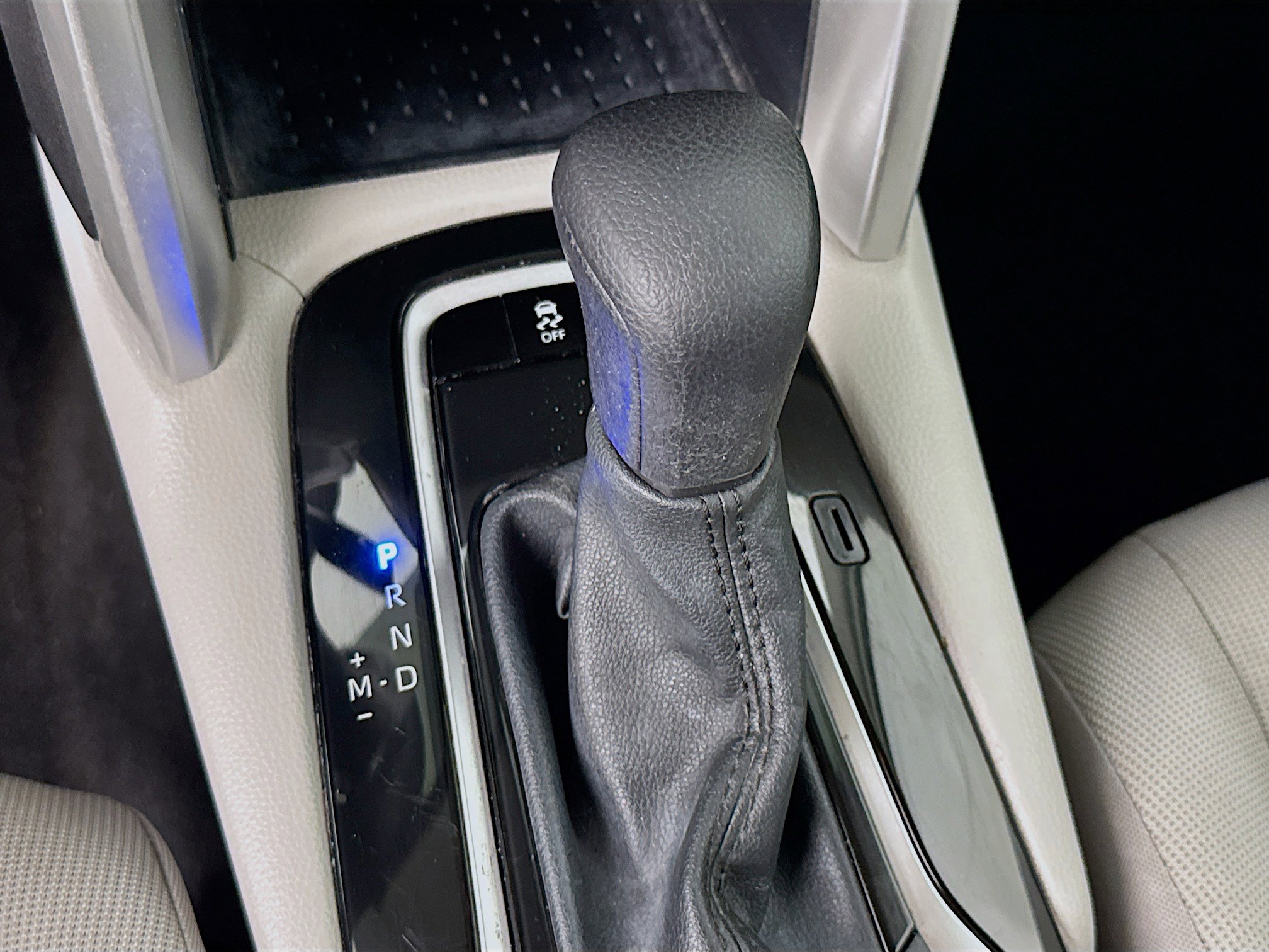 Used 2023 Toyota Corolla Cross L image 19