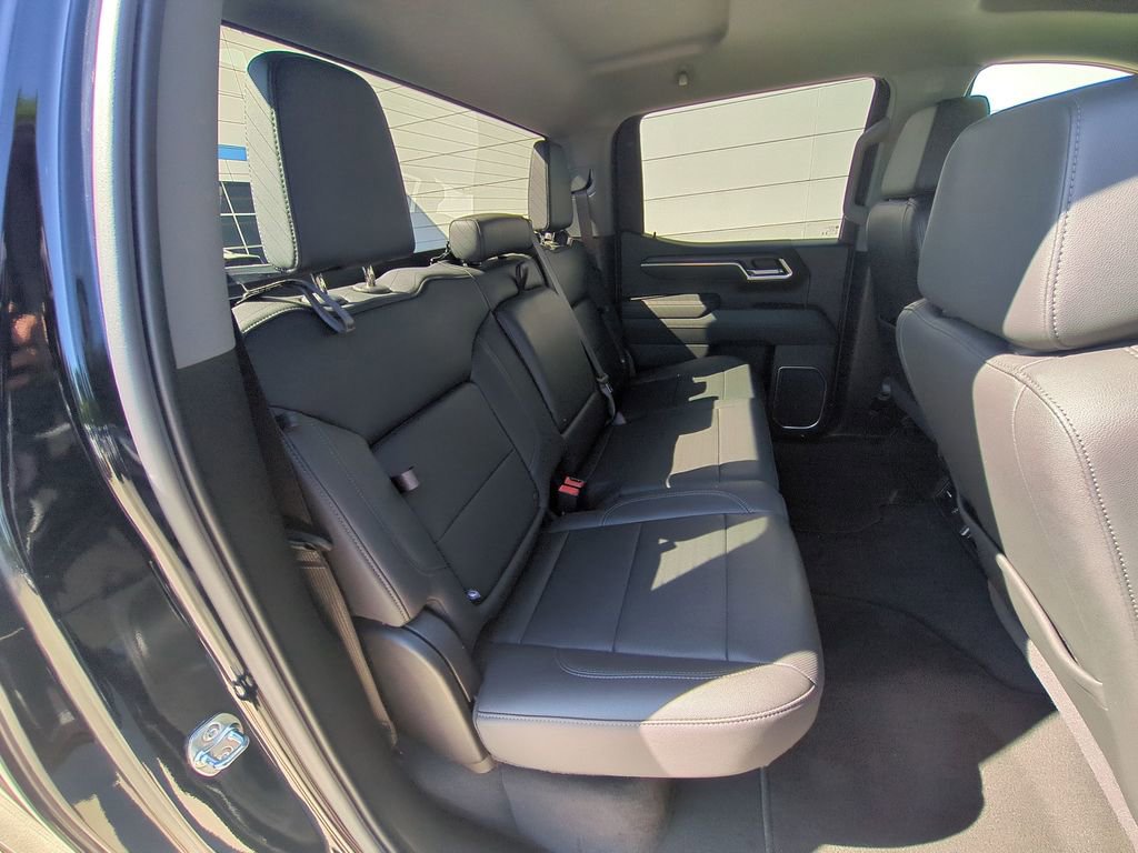 Used 2025 GMC Sierra 1500 SLT AWD/4WD image 33