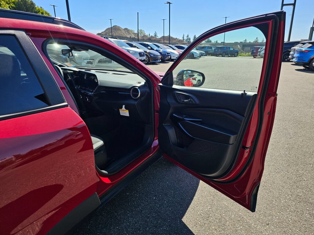 New 2026 Chevrolet Trax RS w/ Driver Confidence Package FWD image 27