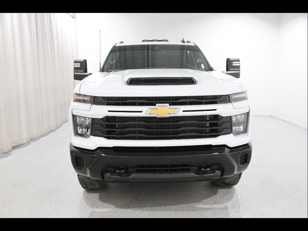 Certified 2024 Chevrolet Silverado 2500 Custom w/ Custom Value Package image 2