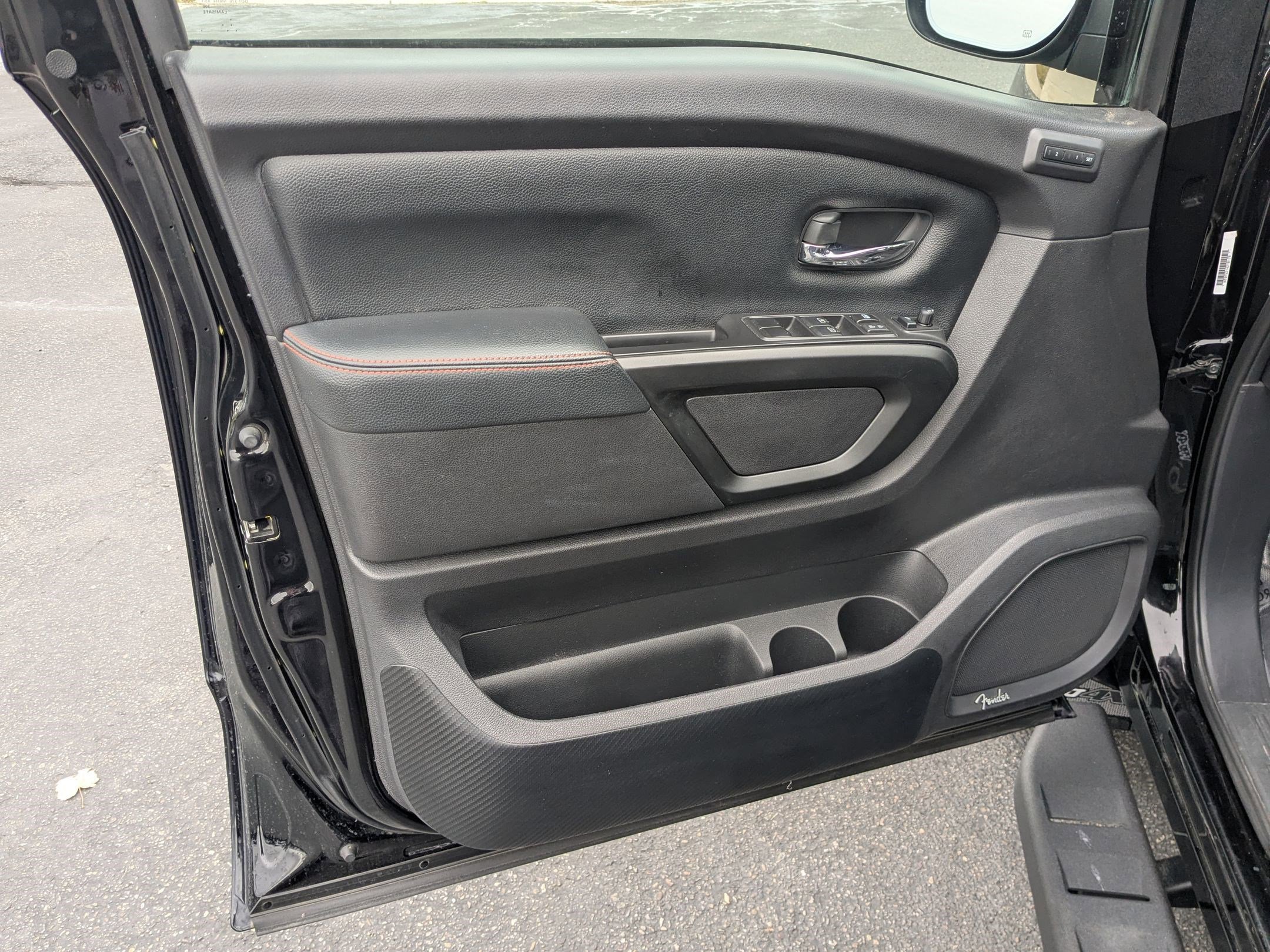 Used 2021 Nissan Titan PRO-4X w/ Pro-4x Convenience Package image 14