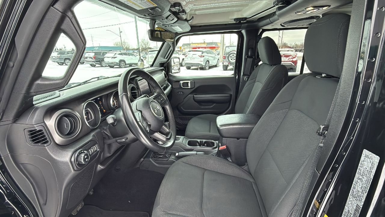 Used 2021 Jeep Gladiator Willys image 22