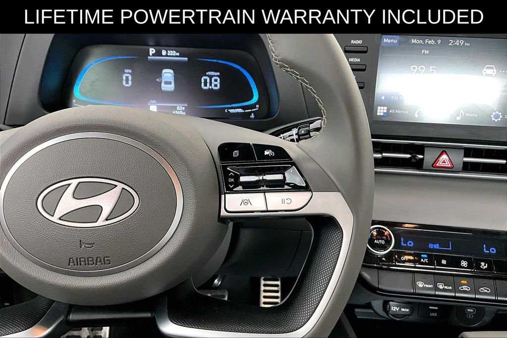 Used 2025 Hyundai Elantra Sport image 22