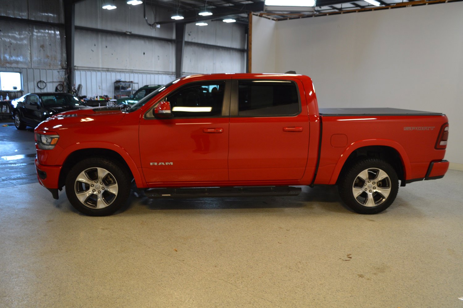 Used 2019 RAM 1500 Laramie w/ Sport Appearance Package image 6