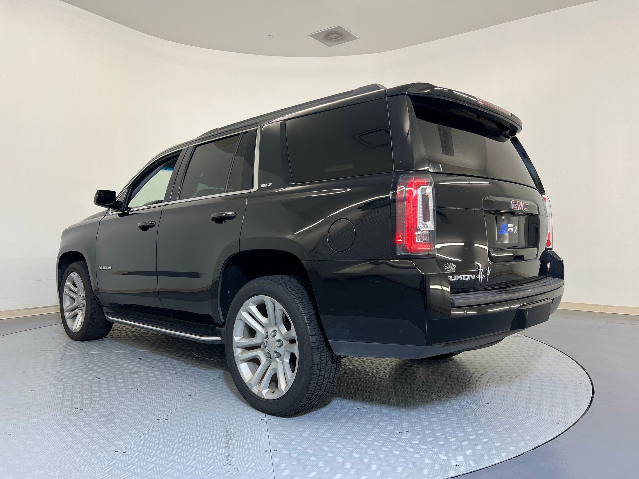 Used 2020 GMC Yukon SLT w/ Value Plus Edition image 3