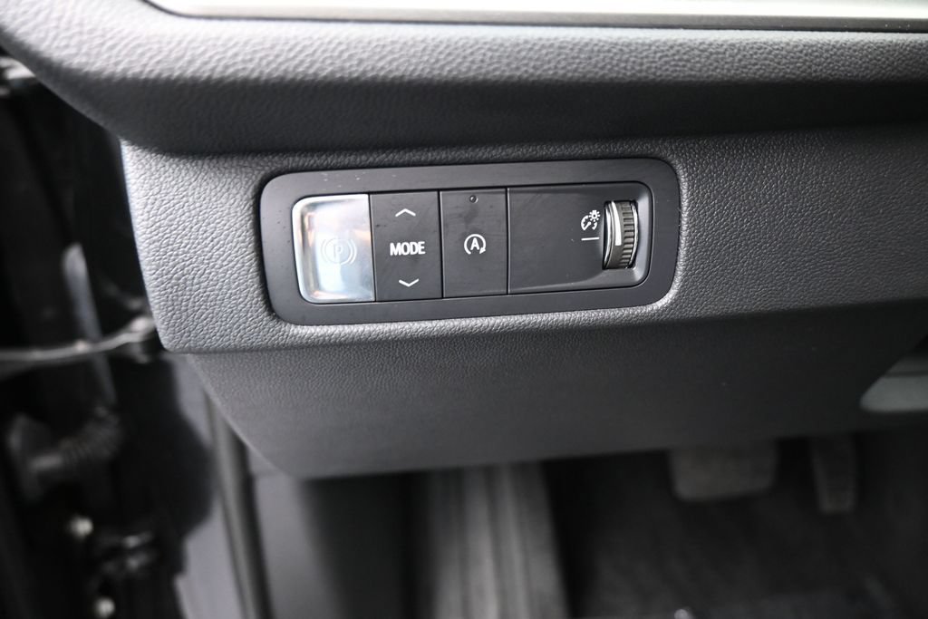 Used 2024 Chevrolet Traverse LS FWD image 12
