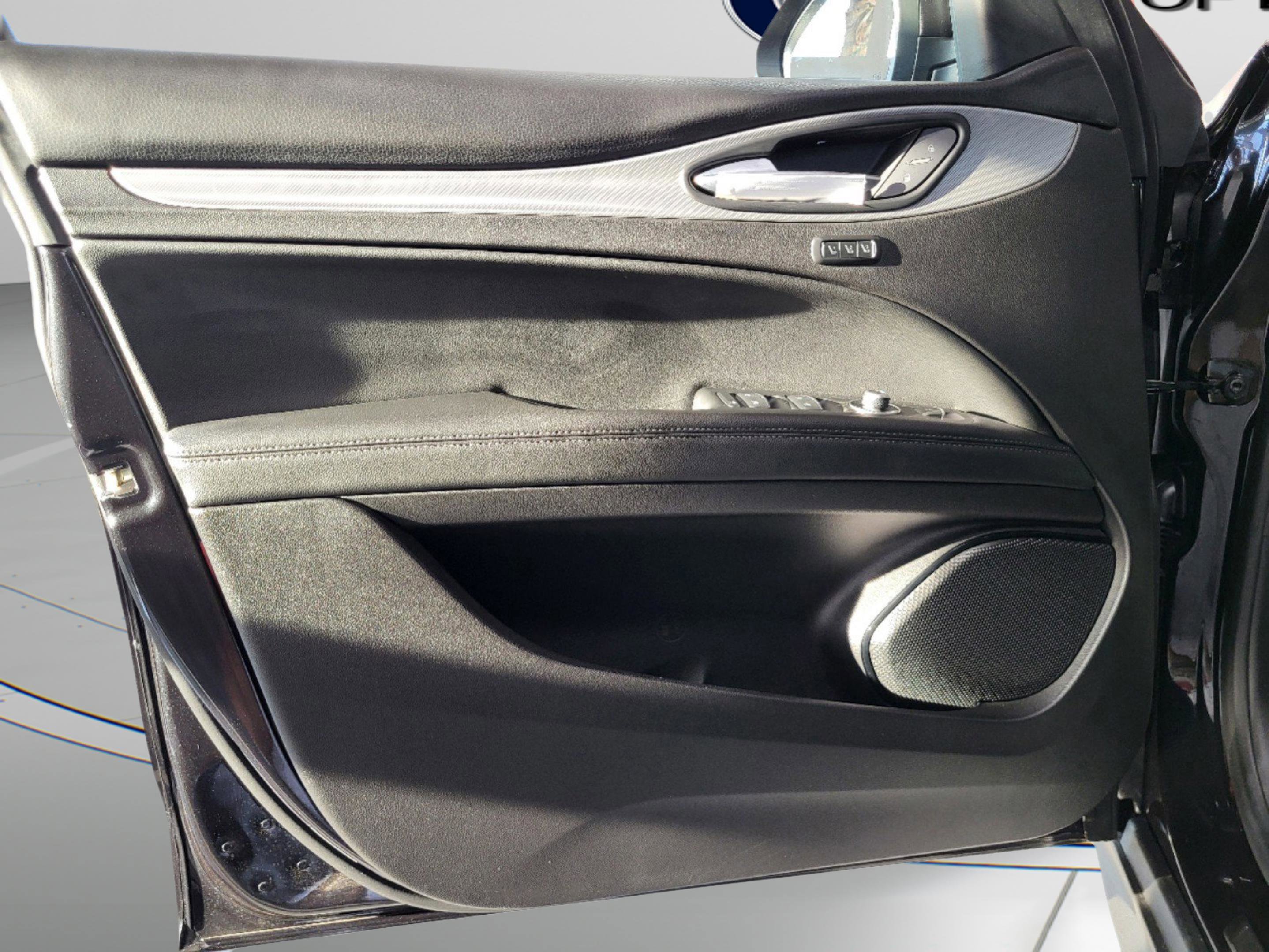 New 2025 Alfa Romeo Stelvio Sprint image 79