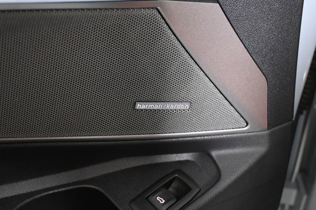 Used 2025 BMW M3 Competition w/ Executive Package image 30