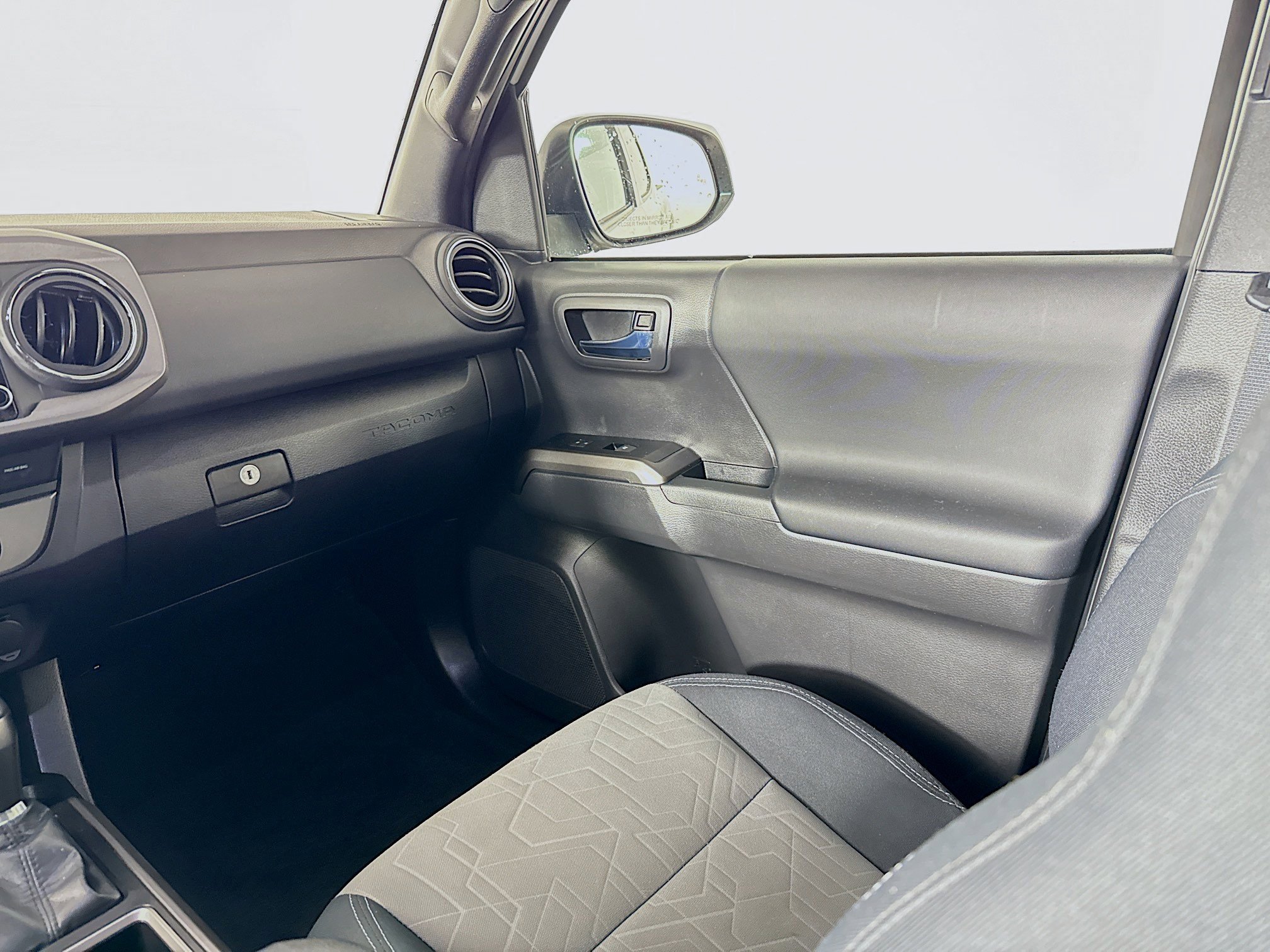 Used 2022 Toyota Tacoma TRD Off-Road w/ Technology Package image 26