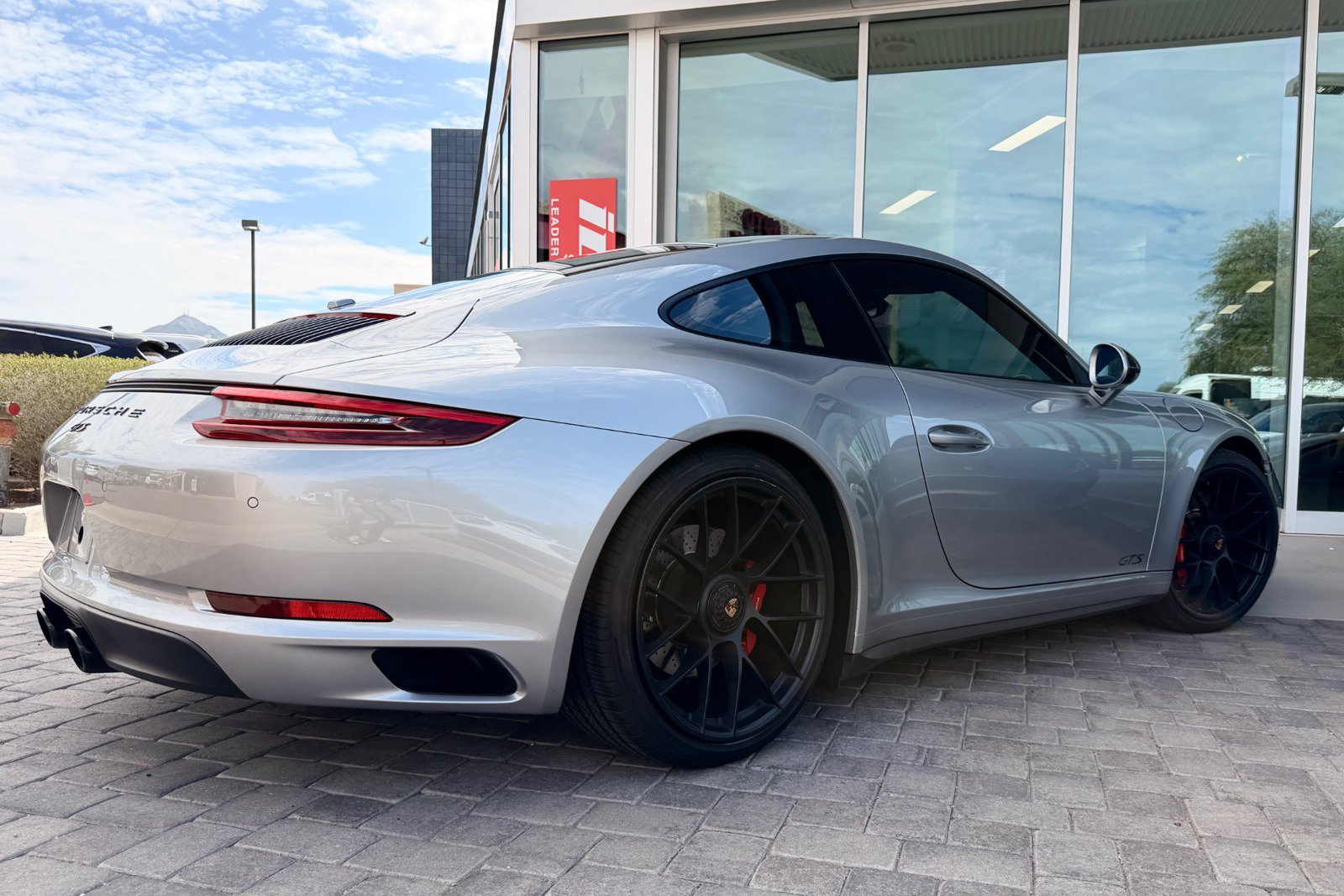 Used 2018 Porsche 911 GT3 RS image 9