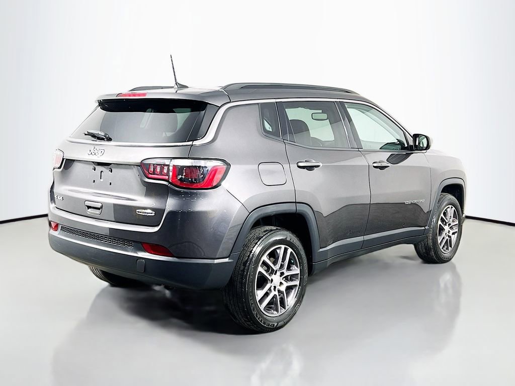 Used 2017 Jeep Compass Latitude w/ Popular Equipment Group image 5