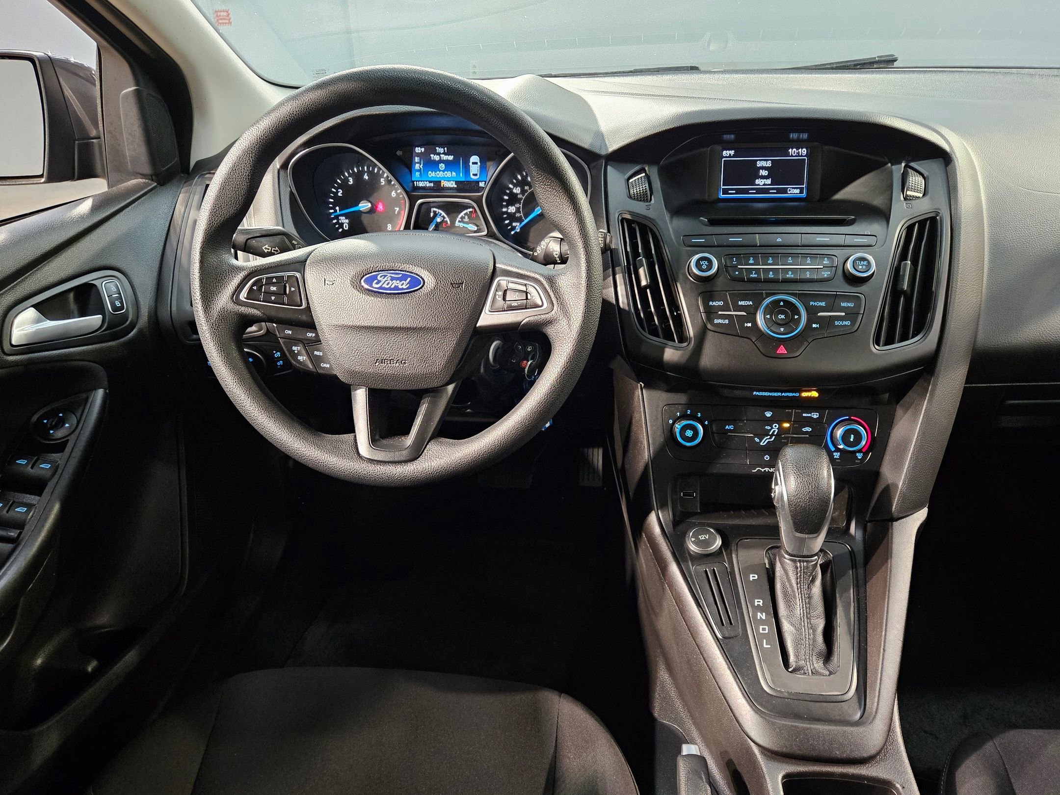 Used 2017 Ford Focus SE FWD image 9