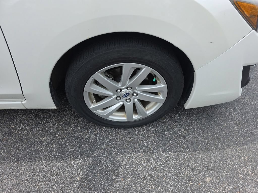 Used 2015 Subaru Impreza 2.0i Premium AWD/4WD image 10